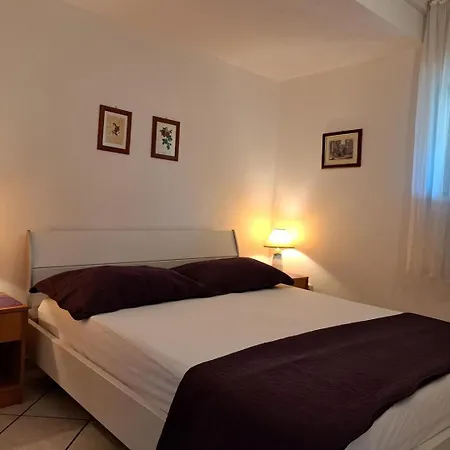 Rose Gostinjska kuća 3*